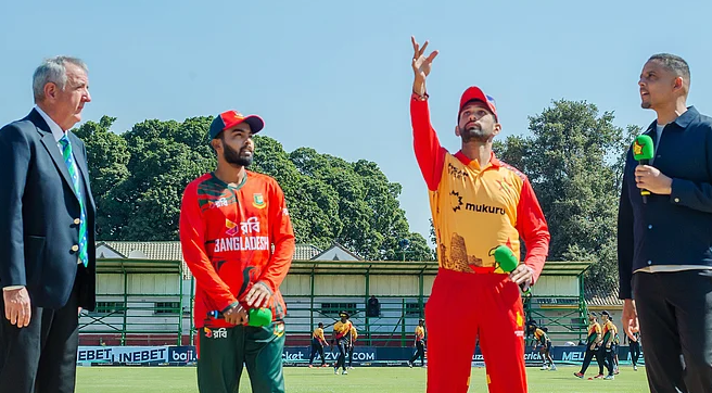 Nahid Rana Injury vs Zimbabwe Nahid Rana leaves the field after suffering a side strain during the Zimbabwe T20I series