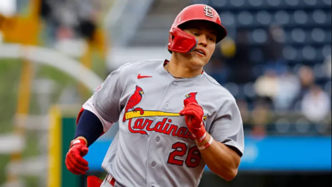 Cincinnati Reds players celebrate impressive 4-2 victory over St. Louis Cardinals